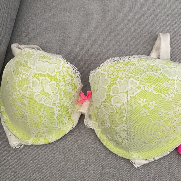 ❤️Set of lace bras❤️ - Picture 2 of 3